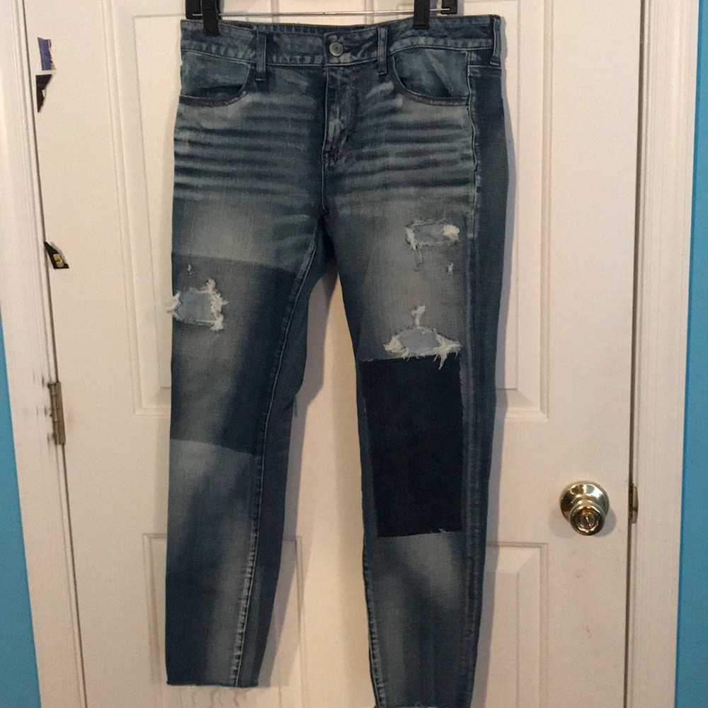 AMERICAN EAGLE JEANS